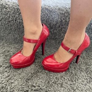 Paprika Red Platform Pump